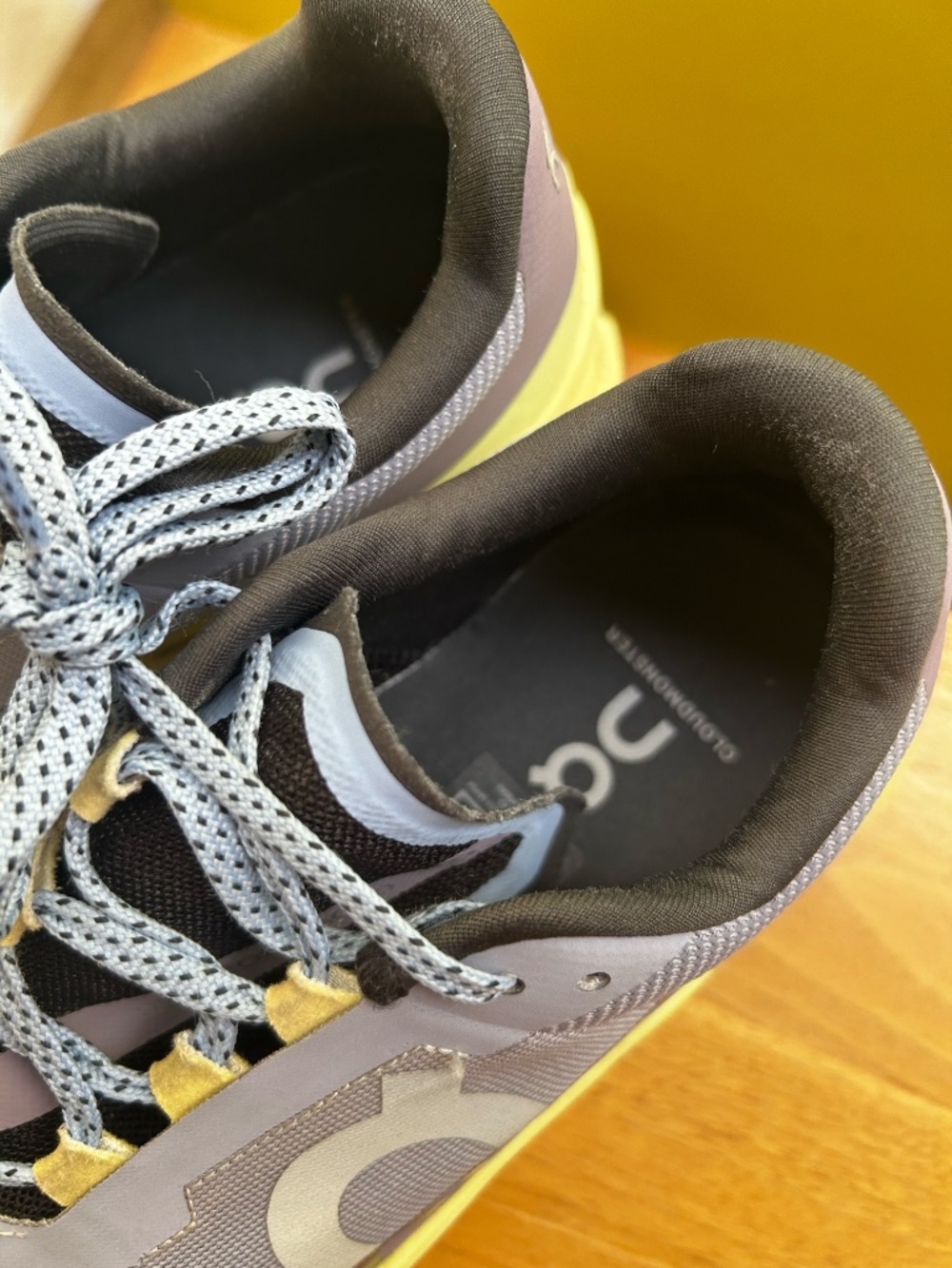 ENDED Women’s Size 8.5 ON Cloudmonster Running Shoes